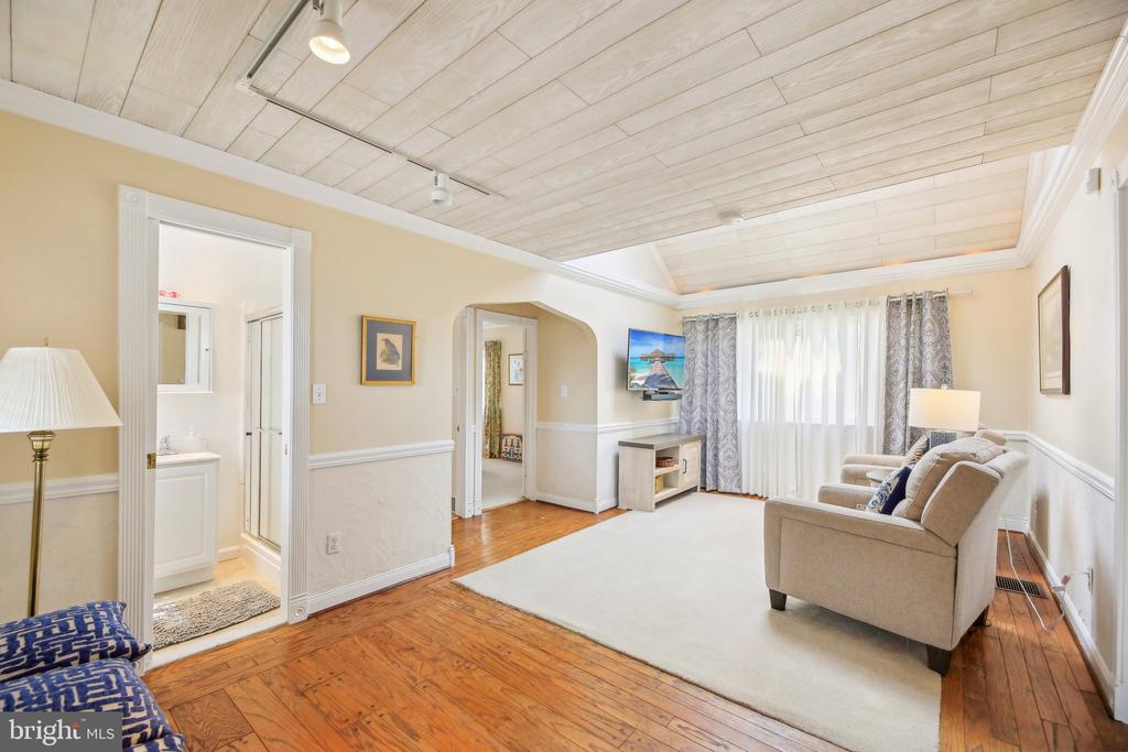 4002 TUDOR HALL ROAD