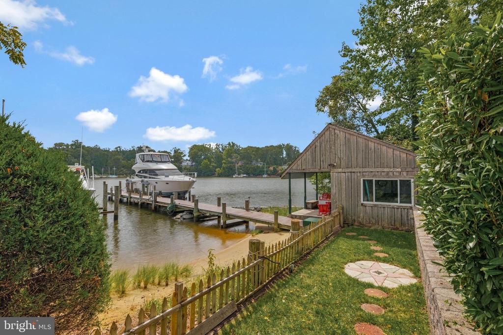 4002 TUDOR HALL ROAD