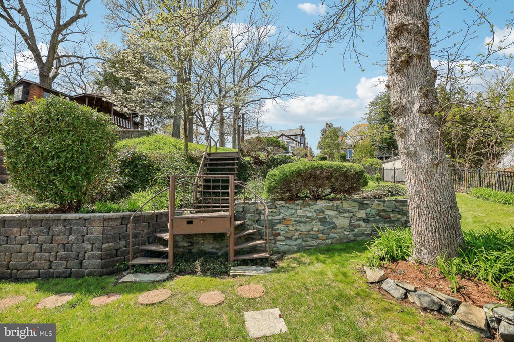 4002 TUDOR HALL ROAD