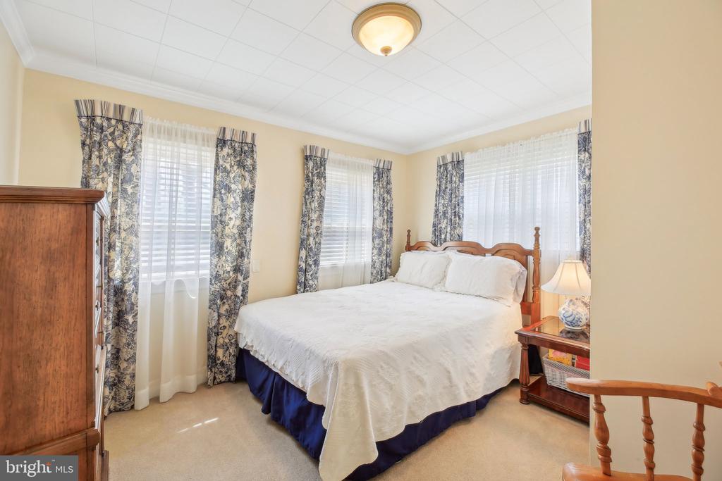 4002 TUDOR HALL ROAD
