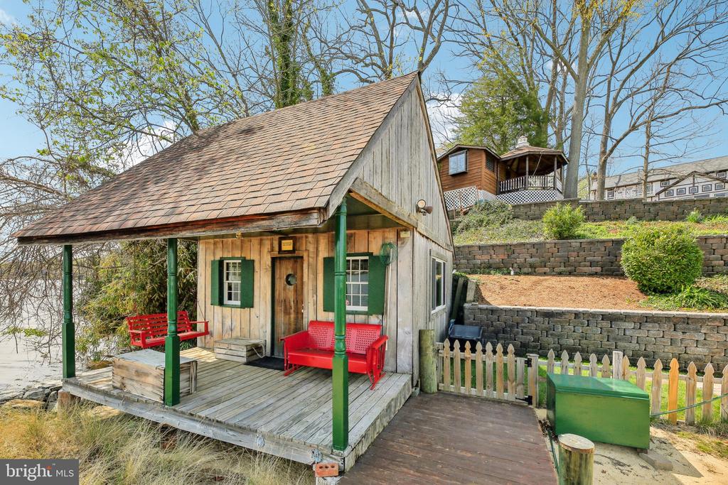 4002 TUDOR HALL ROAD