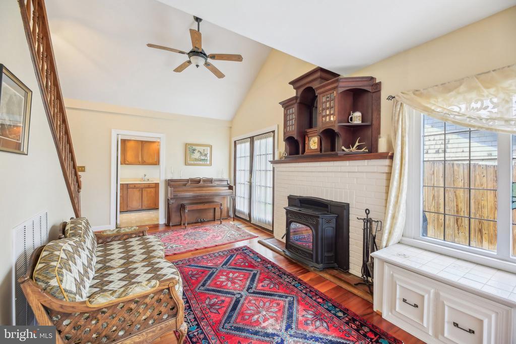 4002 TUDOR HALL ROAD