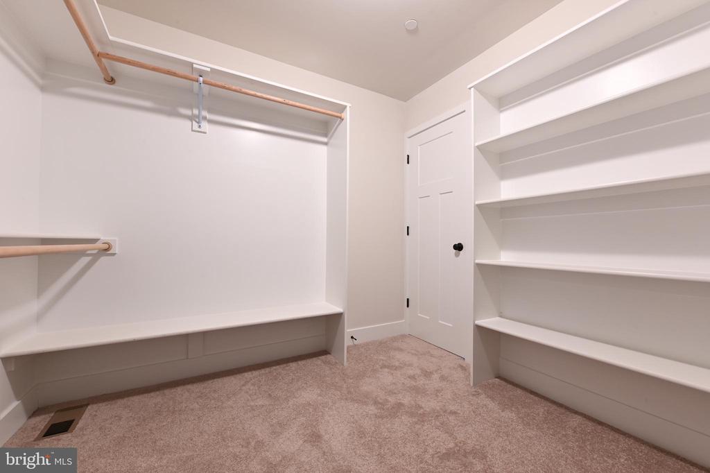 3519 CEDAR DRIVE