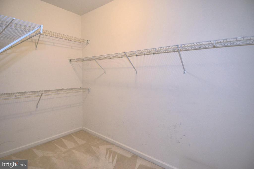 1005 SAMANTHA LANE Unit: 404