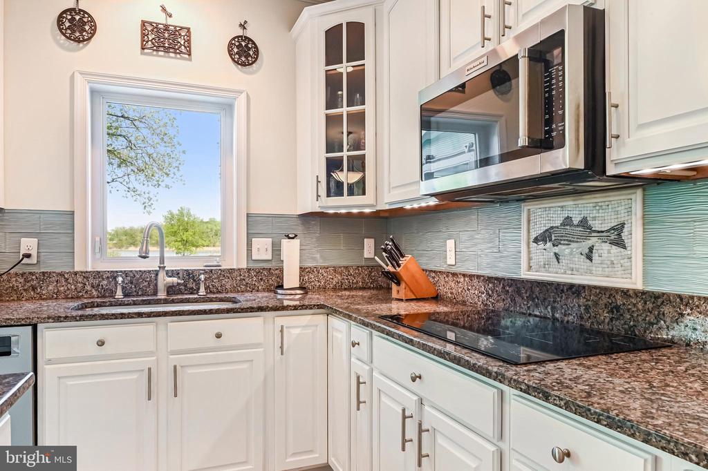 3313 LERITZ LANE