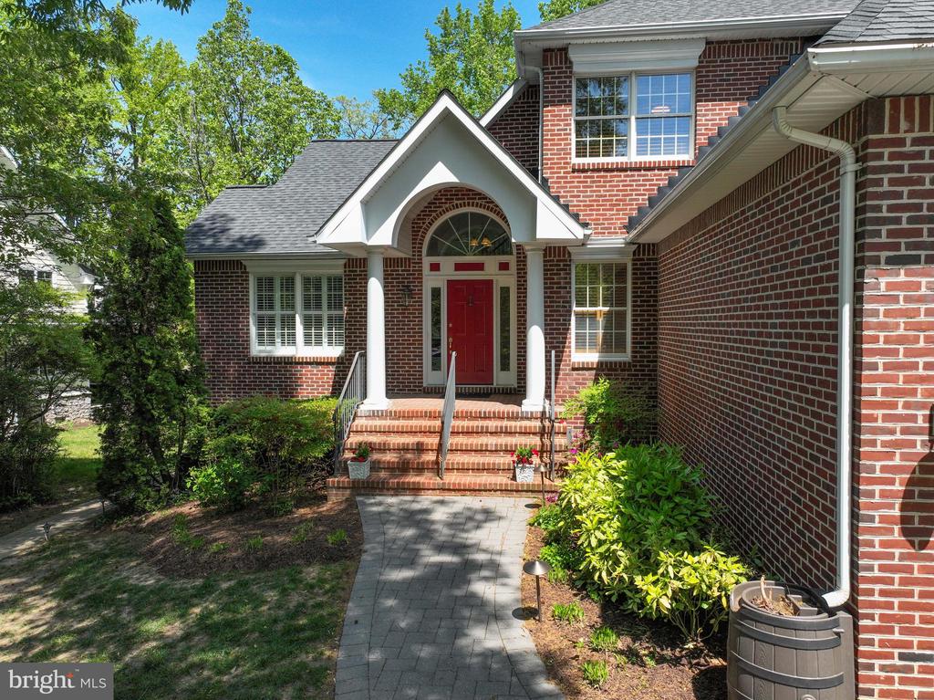 3313 LERITZ LANE