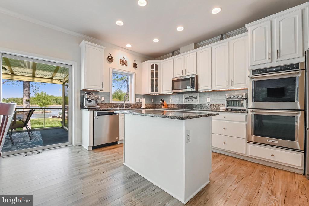 3313 LERITZ LANE