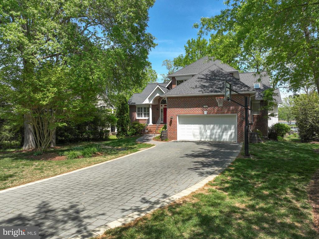 3313 LERITZ LANE