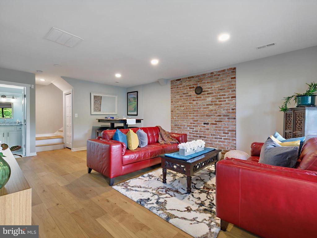 822 MILL CREEK ROAD
