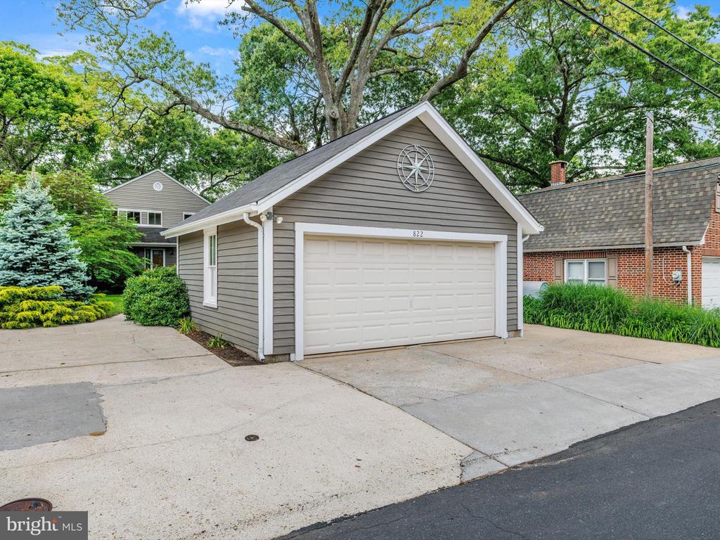 822 MILL CREEK ROAD