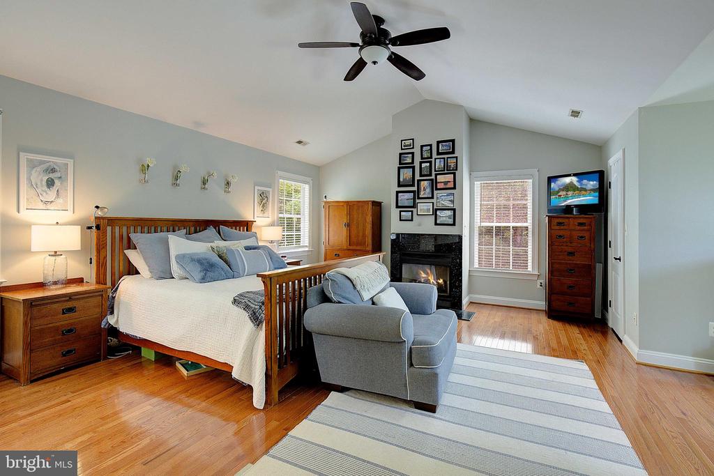 3707 EAGLES NEST COURT