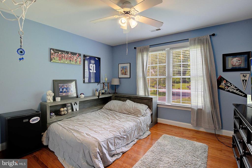 3707 EAGLES NEST COURT