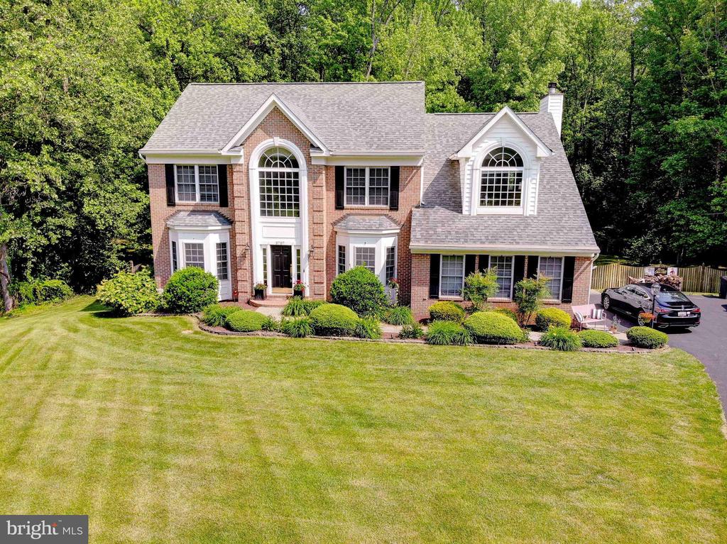 3707 EAGLES NEST COURT