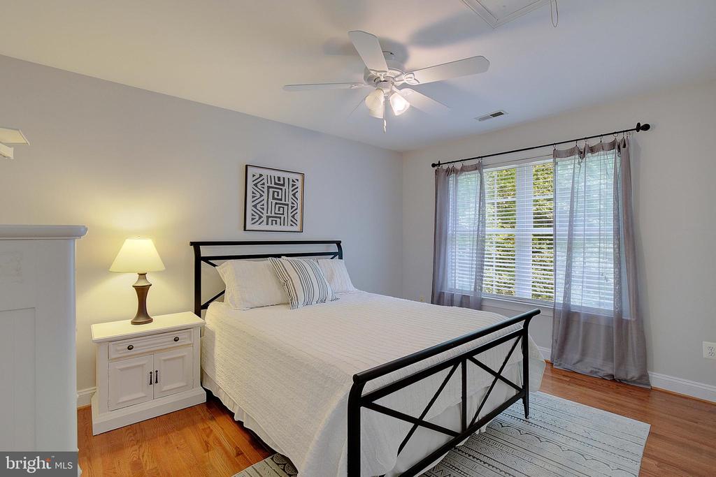 3707 EAGLES NEST COURT