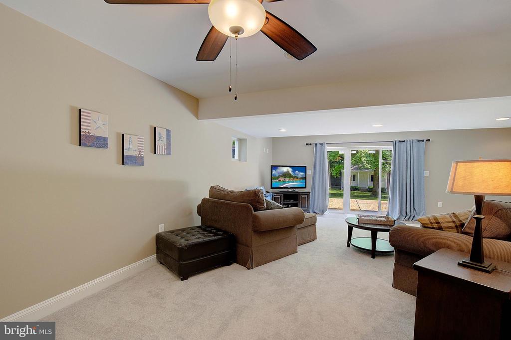3707 EAGLES NEST COURT