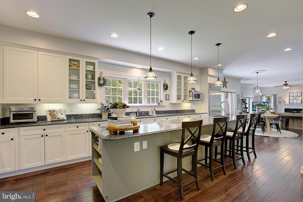 3707 EAGLES NEST COURT