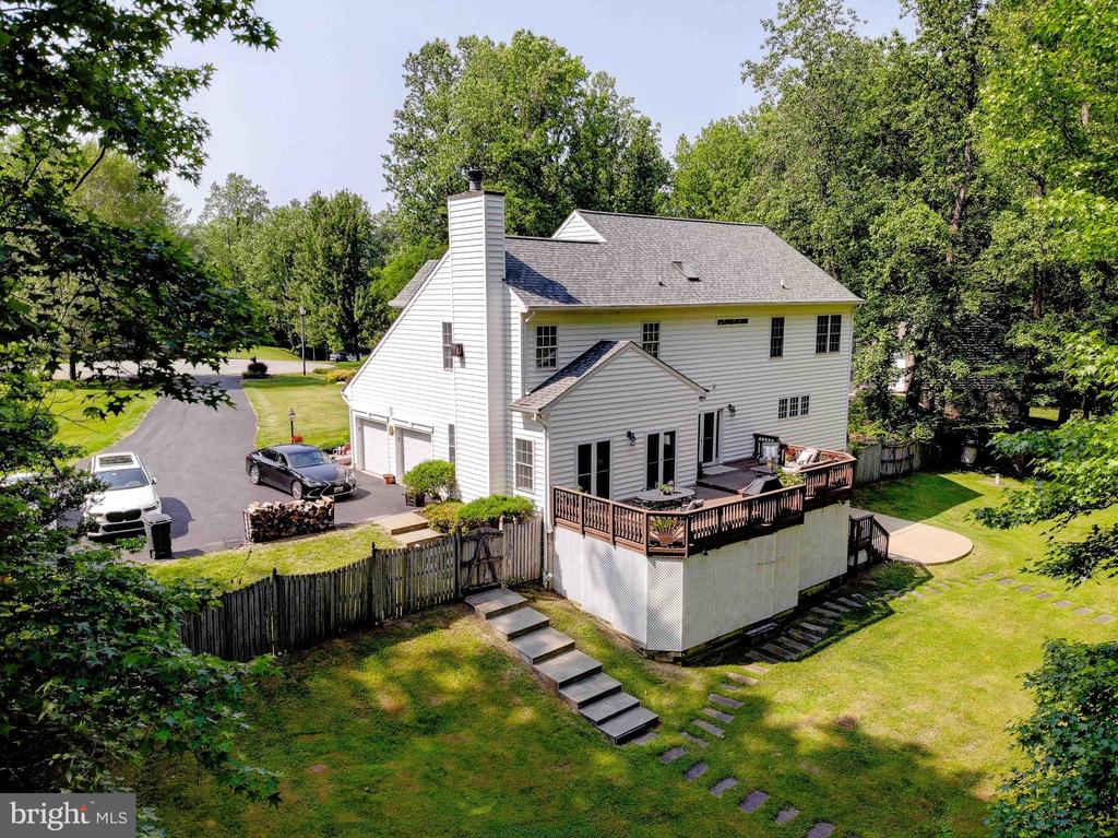 3707 EAGLES NEST COURT