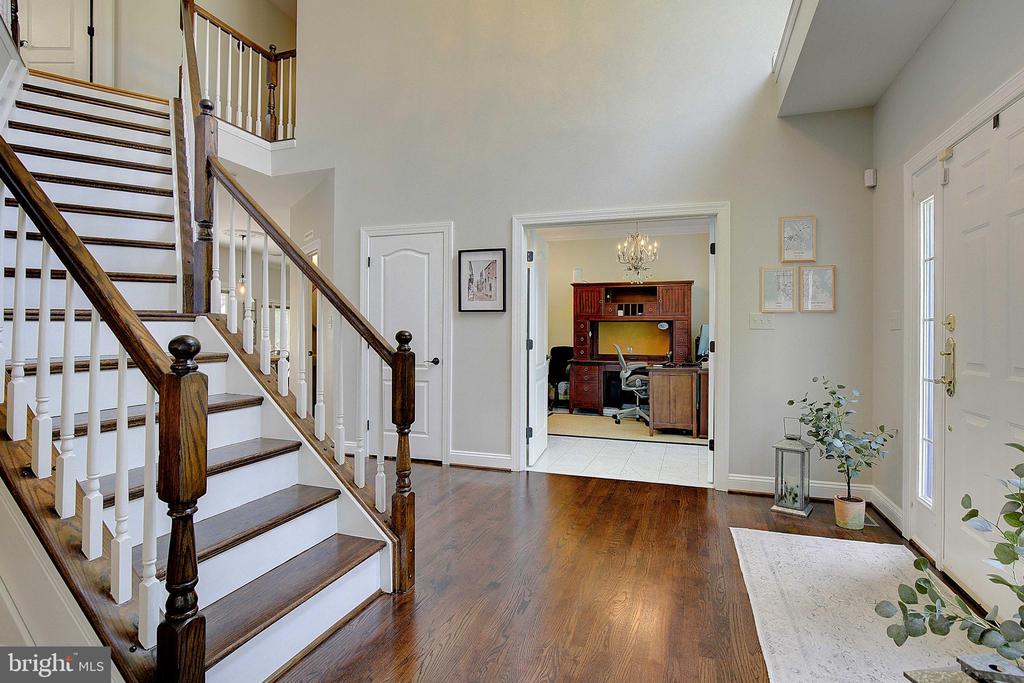 3707 EAGLES NEST COURT