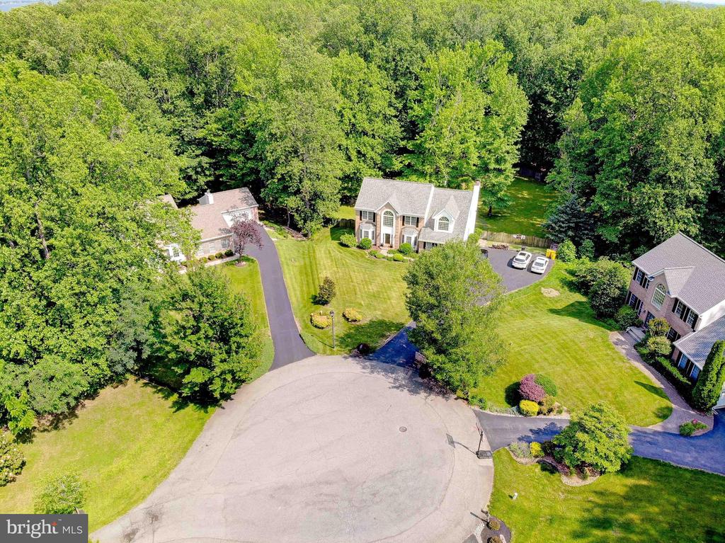 3707 EAGLES NEST COURT