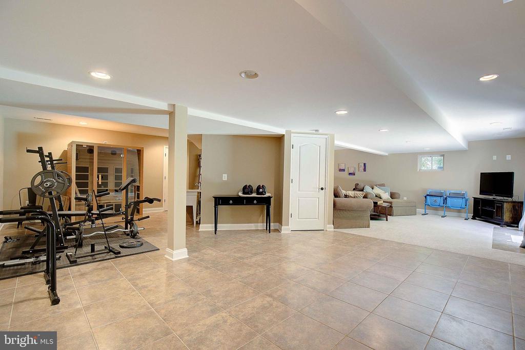 3707 EAGLES NEST COURT
