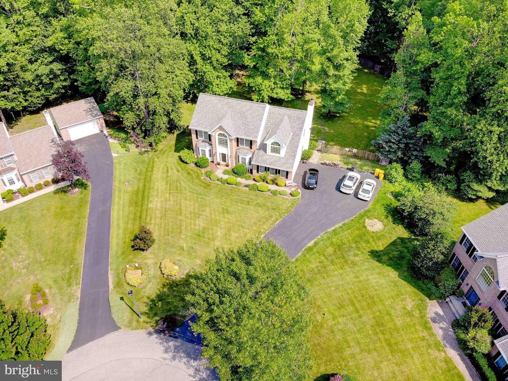 3707 EAGLES NEST COURT