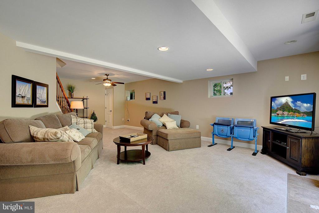 3707 EAGLES NEST COURT