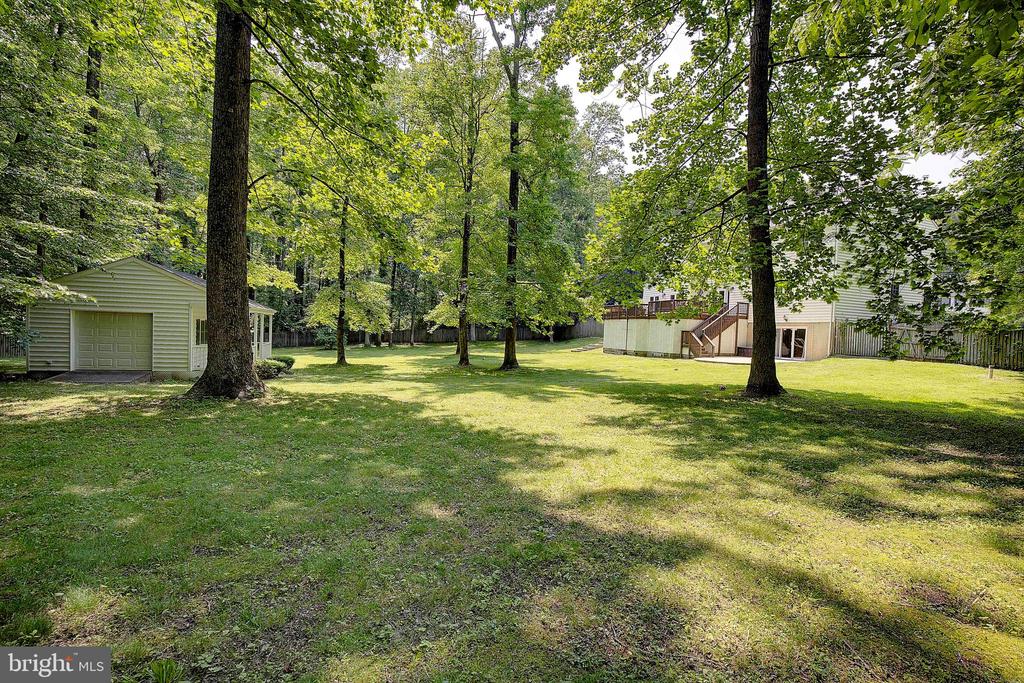 3707 EAGLES NEST COURT