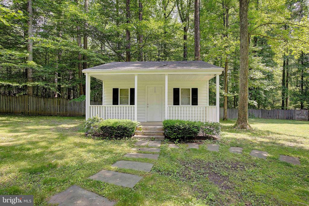3707 EAGLES NEST COURT