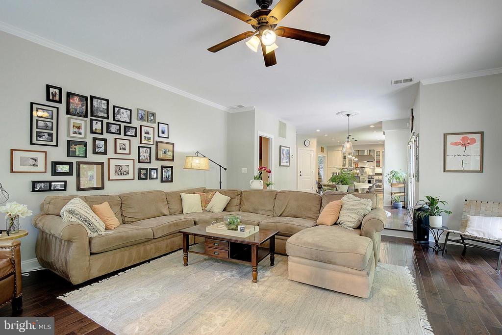3707 EAGLES NEST COURT