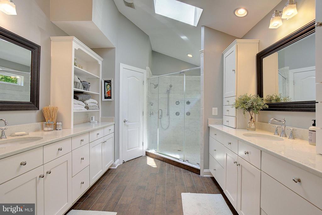 3707 EAGLES NEST COURT