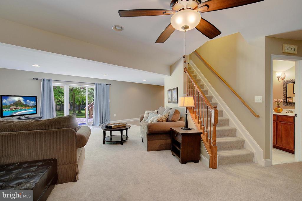 3707 EAGLES NEST COURT
