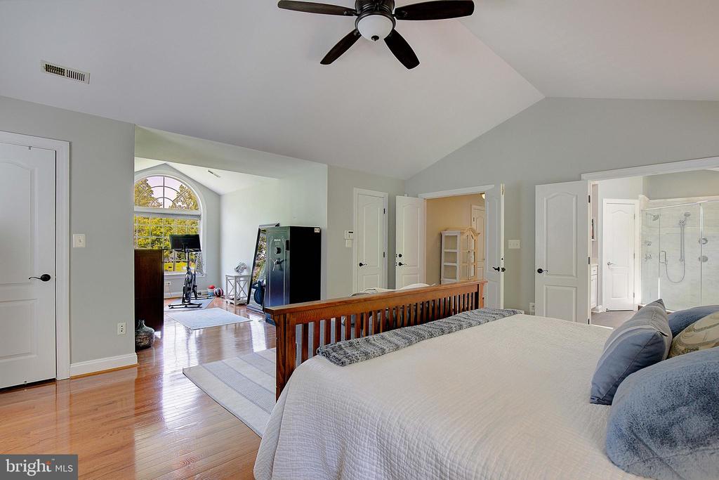 3707 EAGLES NEST COURT