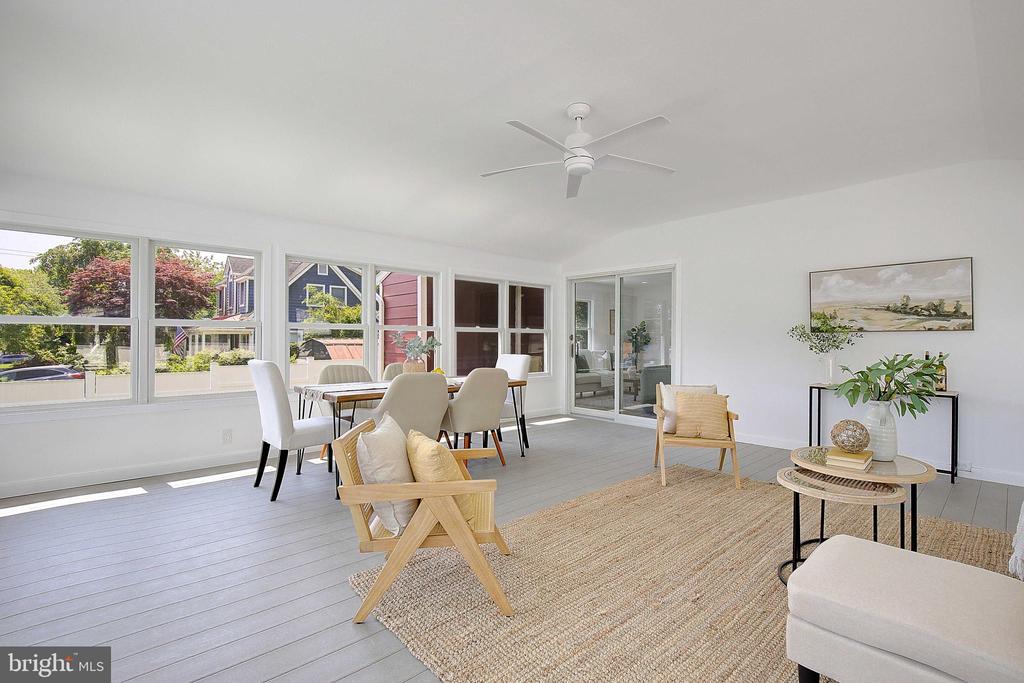 468 RIVERVIEW DRIVE