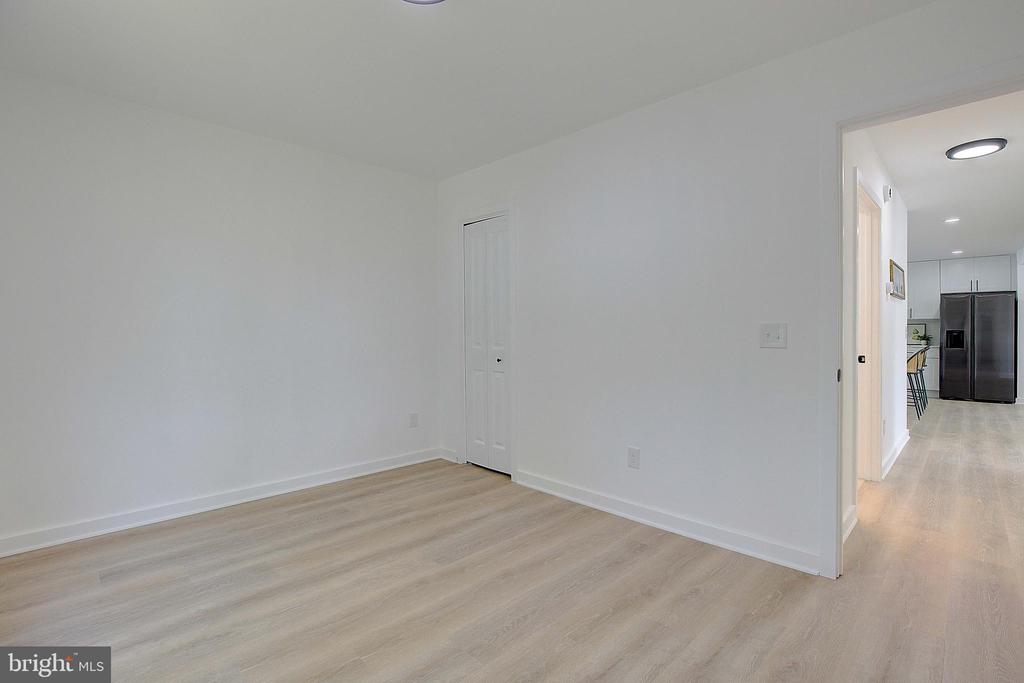468 RIVERVIEW DRIVE