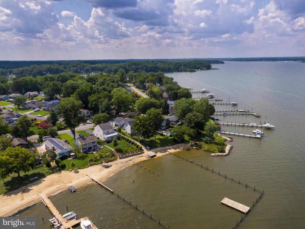 468 RIVERVIEW DRIVE