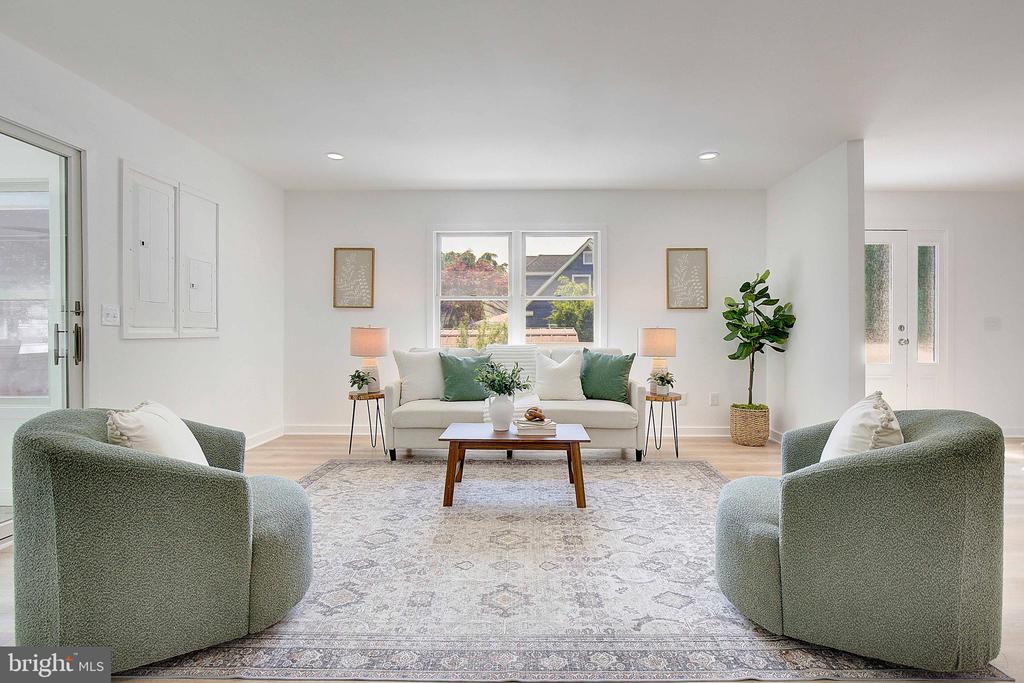 468 RIVERVIEW DRIVE
