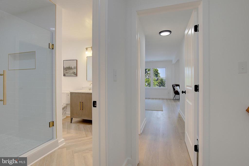 468 RIVERVIEW DRIVE