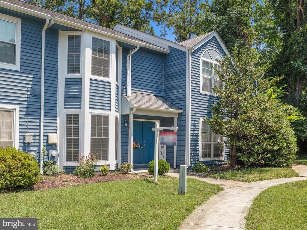 911 BREAKWATER DRIVE