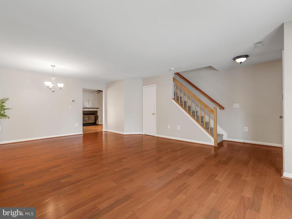 911 BREAKWATER DRIVE