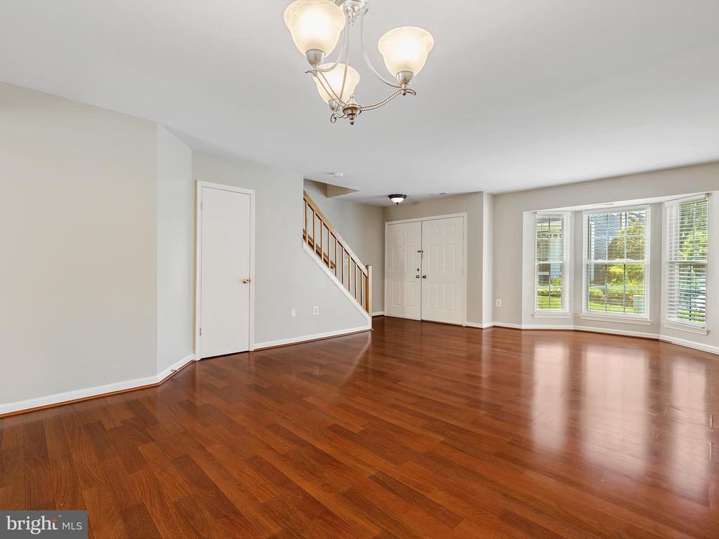 911 BREAKWATER DRIVE