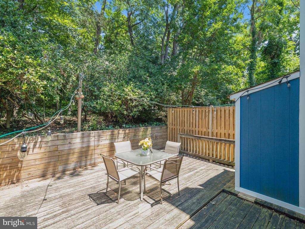 911 BREAKWATER DRIVE