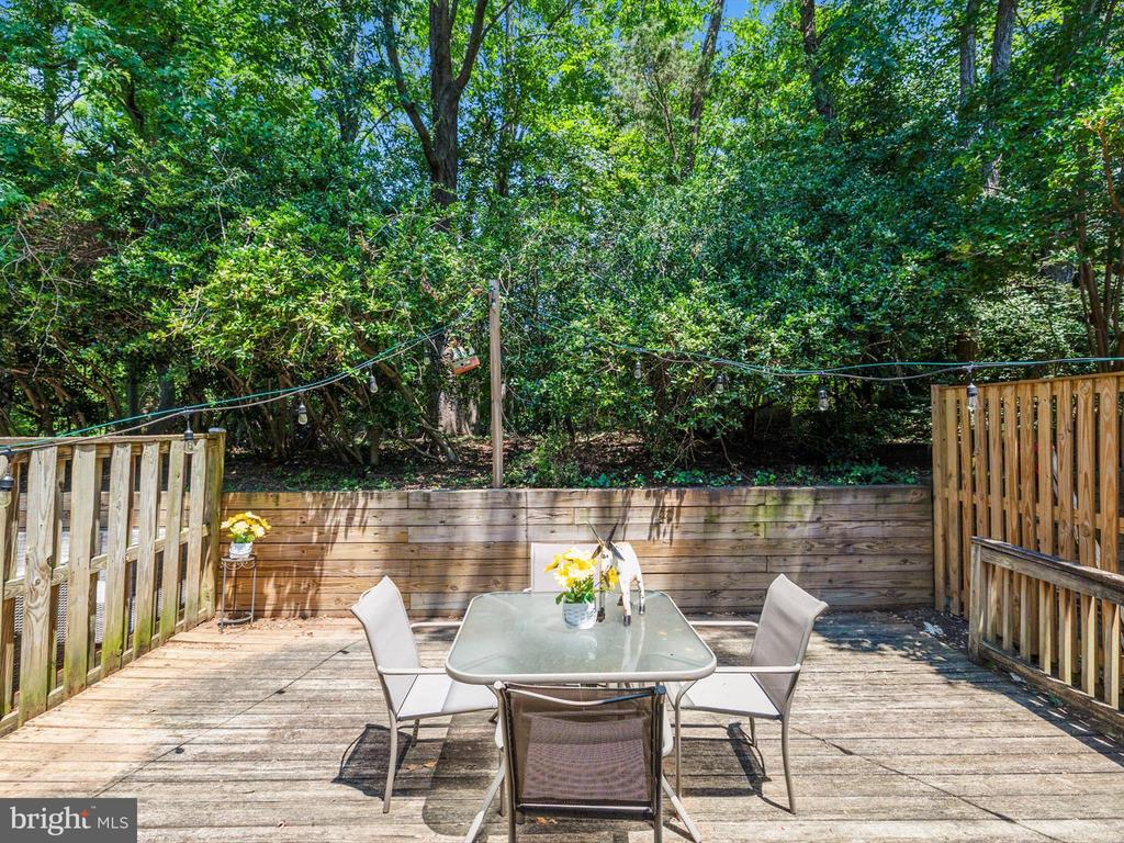 911 BREAKWATER DRIVE