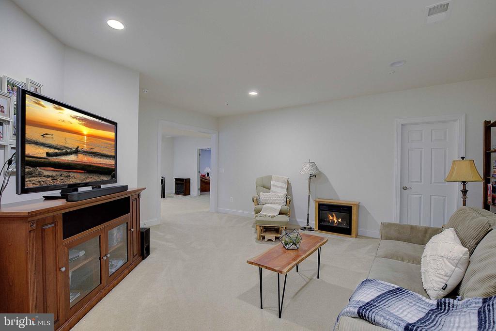 34 CHARTHAM LANE