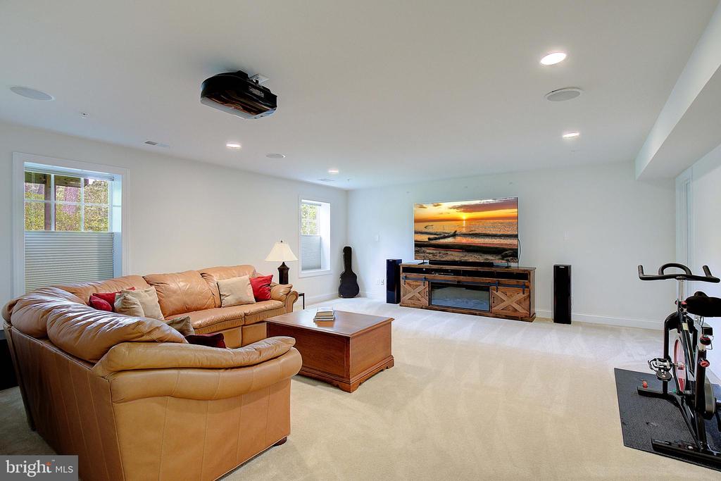34 CHARTHAM LANE