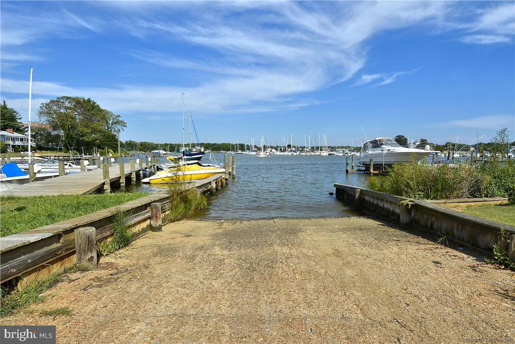 84 GREAT LAKE DRIVE