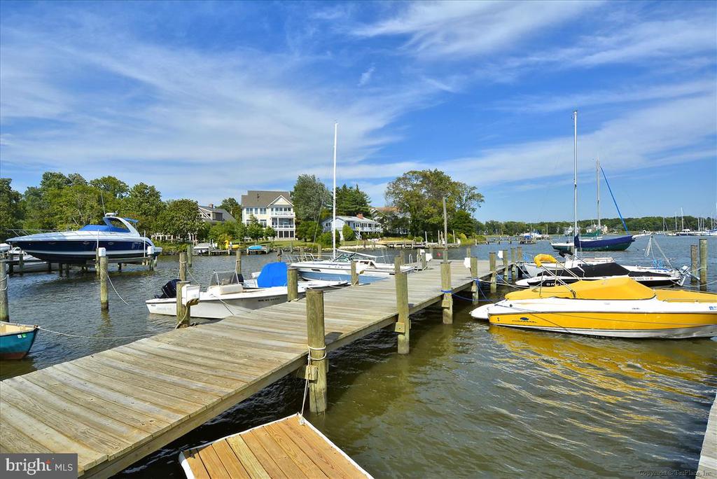 84 GREAT LAKE DRIVE