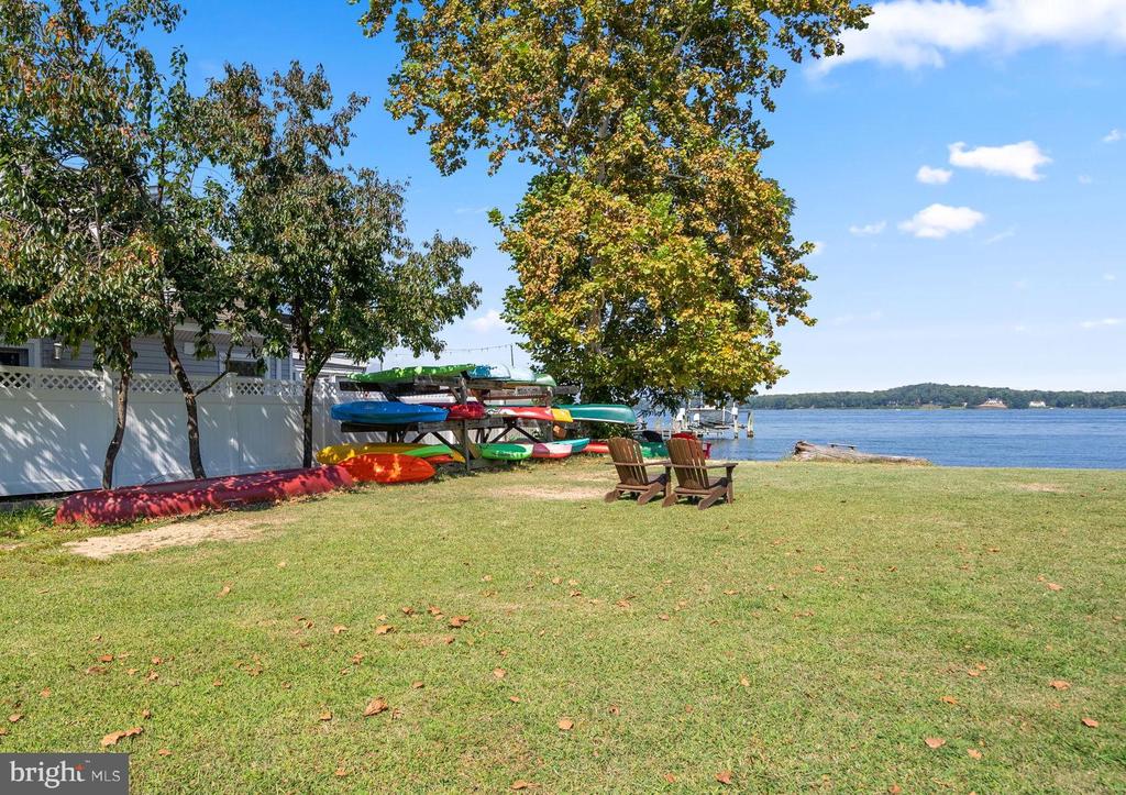 921 LAKE DRIVE