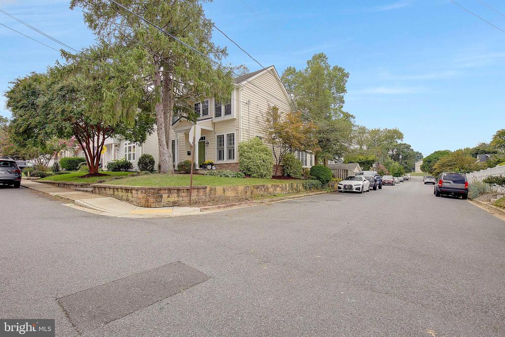 412 JEFFERSON STREET