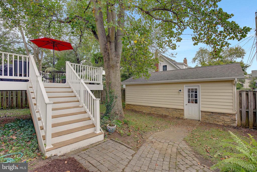 412 JEFFERSON STREET