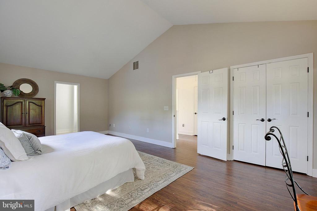 3513 OAK DRIVE